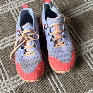 Women’s Nike Wildhorse Trail size 7.5 Athletic Sneakers in Light Purple & Coral